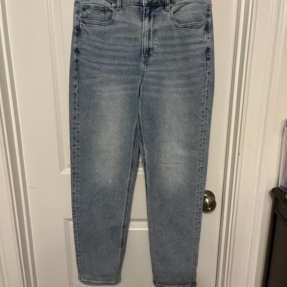 American Eagle High Waisted Stretch Mom Jeans